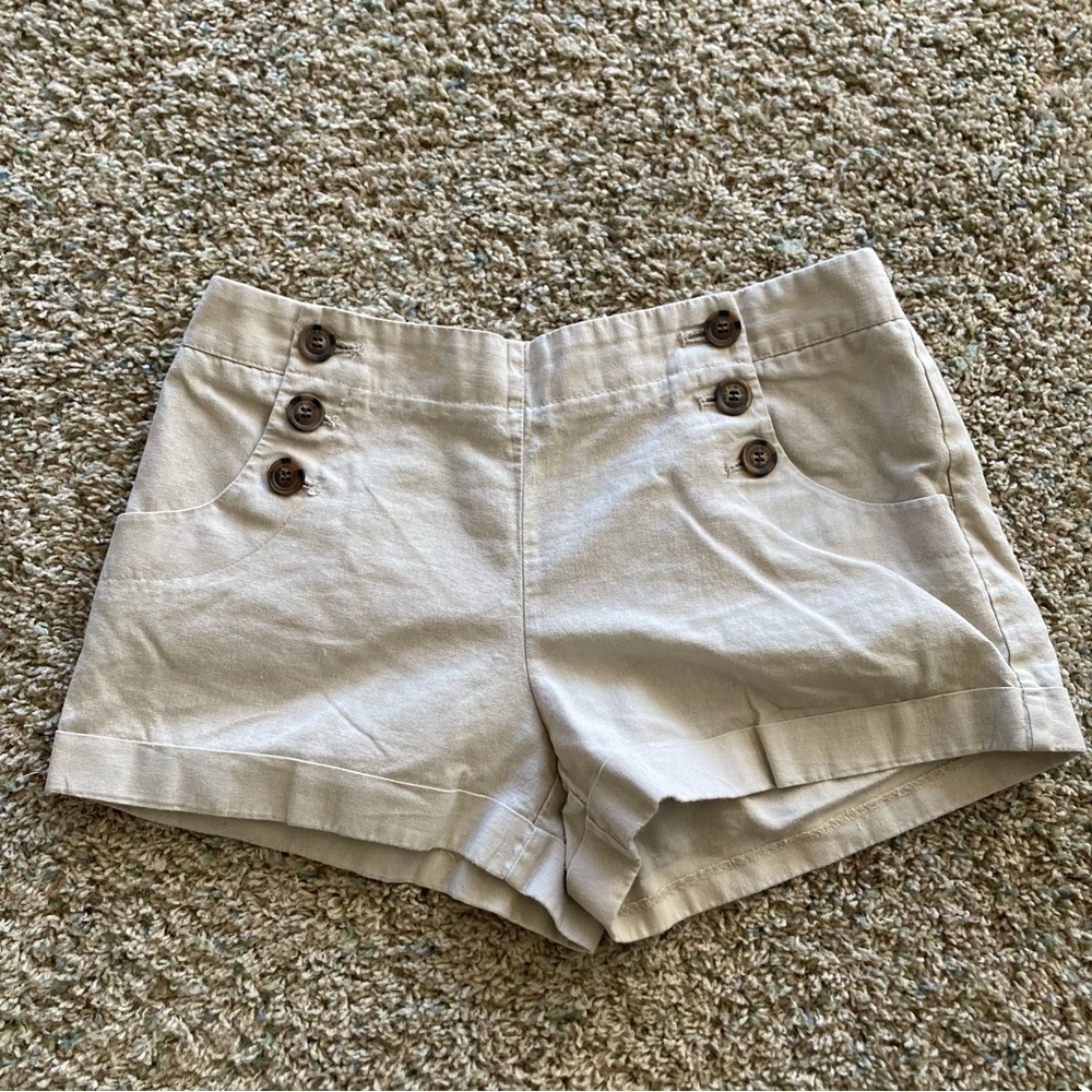 Zara Basic Cream Button-Accent Fabric Shorts Sz 6